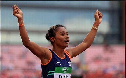 നാട് പ്രളയത്തില്‍ മുങ്ങുമ്പോള്‍ നിശ്ചയദാര്‍ഡ്യത്തിന്റെ കരുത്തുമായി കുതിപ്പ്; ഒരു മാസത്തിനിടയിലെ അഞ്ചാം സ്വര്‍ണത്തില്‍ മുത്തമിട്ട് ഹിമ