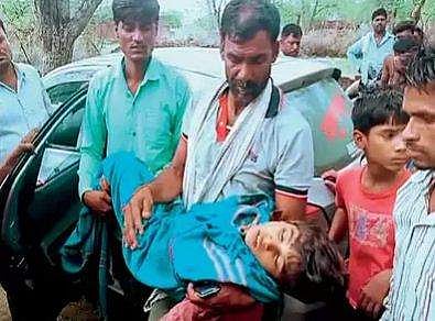 തേളിന്റെ കുത്തേറ്റ കുട്ടിയെ ചികിത്സിക്കാന്‍ മന്ത്രവാദി, ആശുപത്രിയില്‍ എത്തിക്കാതെ സ്‌കൂള്‍ അധികൃതര്‍; പത്തുവയസ്സുകാരന് ദാരുണാന്ത്യം, പ്രതിഷേധം  