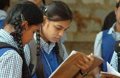 മലയാളം പാഠാവലി കരിഞ്ചന്തയിൽ; വില കൂട്ടി സിബിഎസ്ഇ സ്കൂളുകൾക്ക് വിൽക്കാൻ സംഘങ്ങൾ