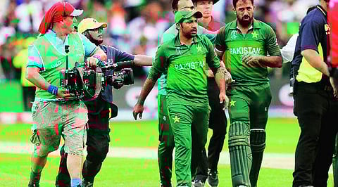 നെറ്റ് റണ്‍റേറ്റ് സമ്പ്രദായത്തെ വിമര്‍ശിച്ച് പാക് കോച്ച്; ഹെഡ് ടു ഹെഡ് റെക്കോര്‍ഡ് പാകിസ്ഥാനെ സെമിയില്‍ എത്തിച്ചേനെ