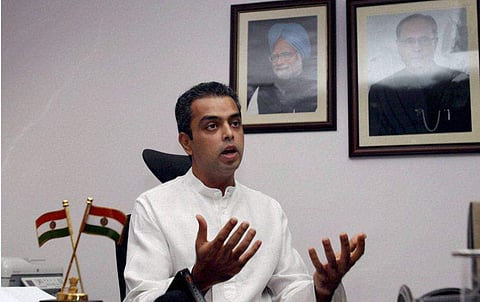 രാഹുലിന് ഐക്യദാര്‍ഢ്യം; മുംബൈ കോണ്‍ഗ്രസ് അധ്യക്ഷന്‍ രാജിവച്ചു