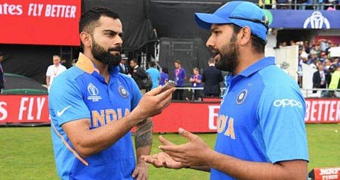 ''ടീമിന് വേണ്ടി മാത്രമല്ല, എന്റെ രാജ്യത്തിന് വേണ്ടിയാണ് ഞാന്‍ ഇറങ്ങുന്നത്''; കോഹ് ലി-രോഹിത് പോരെന്ന അഭ്യൂഹങ്ങള്‍ക്കിടെ രോഹിത്തിന്റെ ട്വീറ്റ്‌