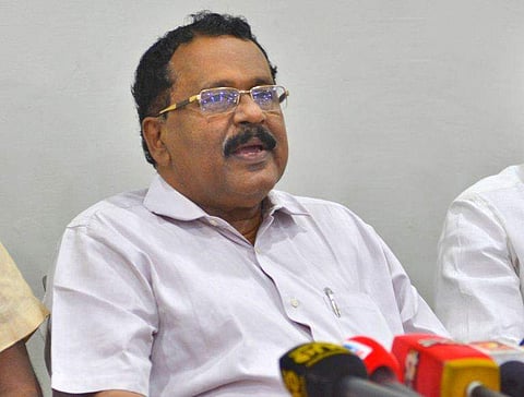 സേവാഭാരതിയെ തടയുന്നത് എന്തിന് ?; ഒന്നിച്ചു നിന്നവരെ മുഖ്യമന്ത്രി ഭിന്നിപ്പിക്കുന്നുവെന്ന് ശ്രീധരന്‍പിള്ള