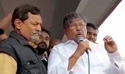 പരാതി വേണ്ട, അപേക്ഷയുമായി എത്തണം; പ്രളയ ബാധിതരെ ശകാരിച്ച് ബിജെപി അധ്യക്ഷൻ