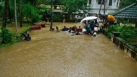 വീണ്ടും റെഡ് അലര്‍ട്ട് ; അതി തീവ്ര മഴയ്ക്ക് സാധ്യത; ജാഗ്രതാ നിര്‍ദേശം