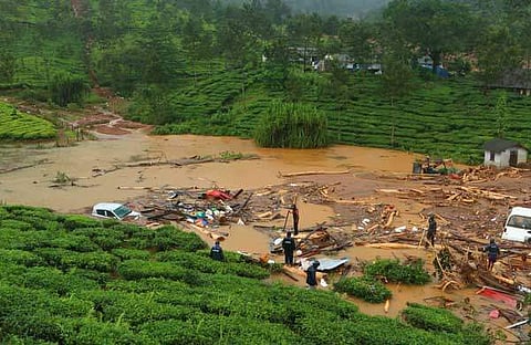 പുത്തുമലയില്‍ ഉരുള്‍പൊട്ടിയ പ്രദേശത്തെ ദൃശ്യം/ടിപി സൂരജ്‌