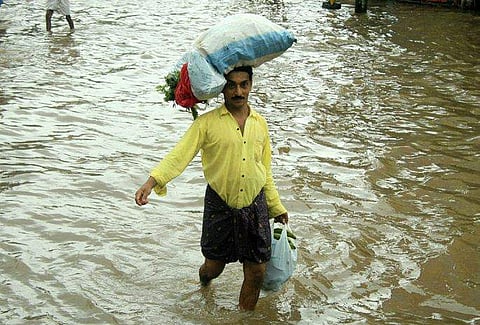 ഇന്ന് എവിടെയും റെഡ് അലര്‍ട്ട് ഇല്ല; മൂന്ന് ജില്ലകളില്‍ ഓറഞ്ച് അലര്‍ട്ട്; ആശ്വാസം