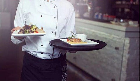 ഓര്‍ഡര്‍ ചെയ്ത സാന്‍ഡ് വിച്ച് നല്‍കാന്‍ വൈകി, വെയ്റ്ററെ വെടിവെച്ച് കൊന്നു