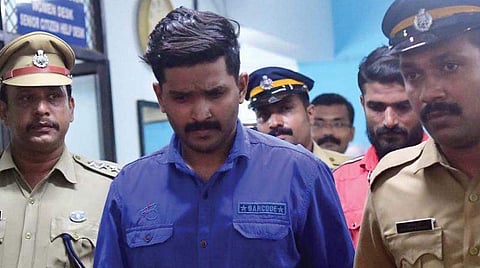 ചോദ്യം ചെയ്യലില്‍ പിഎസ് സി ചോദ്യങ്ങളുമായി ക്രൈംബ്രാഞ്ച്‌, ഉത്തരംമുട്ടി പ്രതികള്‍