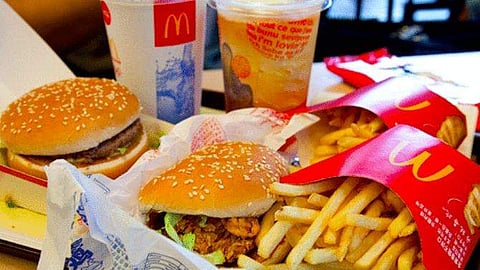 ഹിന്ദുരാജ്യത്ത് ഹലാൽ മാംസം മാത്രം നൽകുന്നു, 'മുസ്ലീമല്ലാത്തവർ കഴിക്കണ്ടേ' എന്ന് ചോദ്യം; മ​ക്ഡൊ​ണാ​ൾ​ഡ്സ് ബഹിഷ്കരിക്കണമെന്ന് ആവശ്യം, പ്രതിഷേധം 