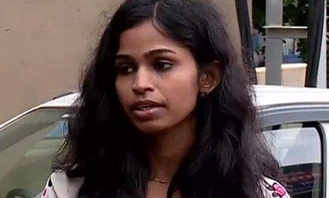 മത വിശ്വാസത്തിനെതിരെ നിലപാടെടുത്തതിന് ബന്ധുക്കളില്‍ നിന്ന് വധ ഭീഷണിയെന്ന് യുവതി; കേസ്