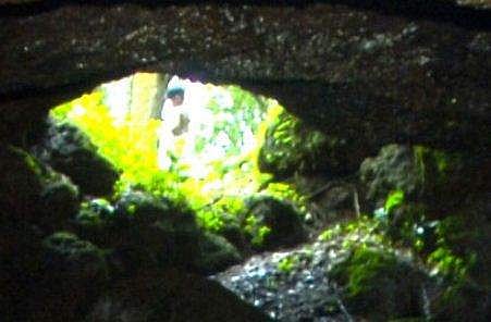 പെരുമ്പാവൂര്‍ നഗര നടുവില്‍ ഗുഹ: കൗതുകം, നിഗൂഢത