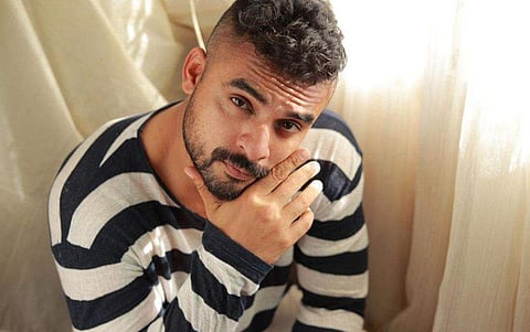 'നല്ല പണിയെടുത്തിട്ടാണ് പടമിറക്കുന്നത്, അല്ലാതെ ഓസിനല്ല' ആരാധകന് മറുപടിയുമായി ടൊവിനോ