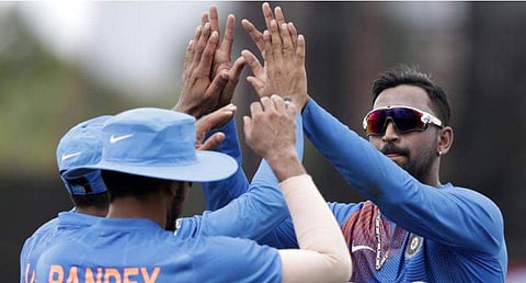 ബാറ്റിങ്ങില്‍ മിന്നാതെ വിന്‍ഡിസ്, മഴയും മിന്നലും കളി പിടിച്ചു; രണ്ടാം ട്വന്റി20യിലും ഇന്ത്യ, പരമ്പര കൈക്കലാക്കി