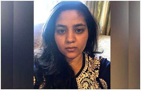 'അമ്മയെ കാണാൻ പോലും അനുവാദമില്ല, ലാ​ൻ​ഡ് ഫോ​ണും മൊ​ബൈ​ലും നിശ്ചലമാണ്'; മെ​ഹ​ബൂ​ബ മു​ഫ്തിയുമായി ഒരു ആശയവിനിമയവും സാധ്യമല്ലെന്ന് മകൾ  