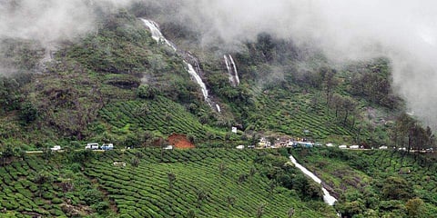 ഇടുക്കിയിലെ അനധികൃത നിര്‍മ്മാണങ്ങള്‍ക്ക് സാധുത ; 15 സെന്റ് വരെ, 1500 ചതുരശ്ര അടിക്ക് താഴെയുള്ള കെട്ടിടങ്ങള്‍ക്ക് ഇളവ് നല്‍കാന്‍ തീരുമാനം