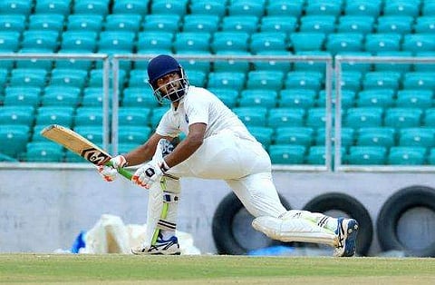 കാര്യവട്ടത്ത് ഇന്ത്യക്ക് വിജയ പ്രതീക്ഷ; രണ്ടാം ഇന്നിങ്‌സിലും ബാറ്റിങ് തകര്‍ന്ന് ദക്ഷിണാഫ്രിക്ക