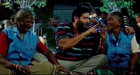 രജനീകാന്തിനെയും തമിഴ്‌നാട് രാഷ്ട്രീയത്തേയും പരിഹസിച്ച സിനിമ; കോമാളിയിലെ വെട്ടിമാറ്റിയ രംഗങ്ങളിതാ, വീഡിയോ