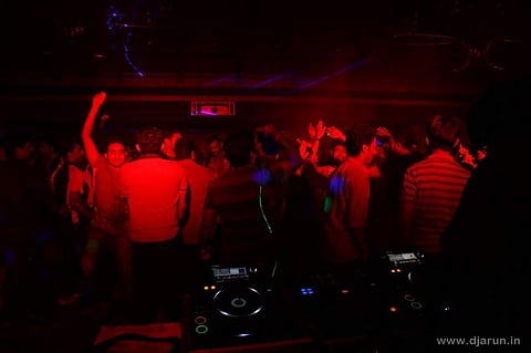 വിവാഹ ചടങ്ങുകളില്‍ പാട്ടുവയ്ക്കാം, പകര്‍പ്പവകാശ ലംഘനമല്ലെന്ന് കേന്ദ്ര സര്‍ക്കാര്‍