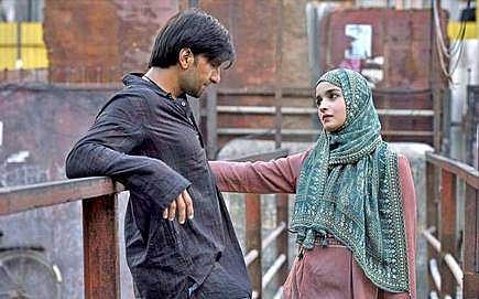 ആര്‍ട്ടിക്കിള്‍ 15നേയും വടചെന്നൈയേയും പിന്തള്ളി; ഗല്ലി ബോയ് ഇന്ത്യയുടെ ഓസ്‌കാര്‍ എന്‍ട്രി