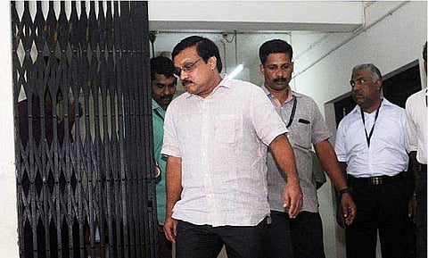 തങ്കച്ചനെ നിയമിച്ചതാര് ? ; ​ഗൂഢാലോചനയ്ക്ക് പിന്നില്‍ ആരൊക്കെ ?; പാലാരിവട്ടം അഴിമതിയില്‍ സൂരജിനെ വിജിലന്‍സ് ഇന്ന് വീണ്ടും ചോദ്യം ചെയ്യും