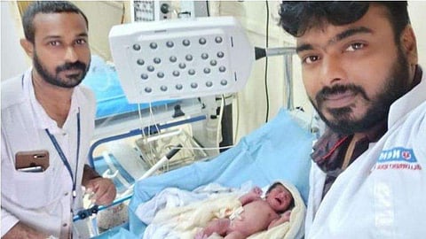 അപ്രതീക്ഷിതമായി വീട്ടില്‍ പ്രസവിച്ചു, അമ്മയുടേയും കുഞ്ഞിന്റേയും ജീവന്‍ രക്ഷിച്ച് കനിവ് 108