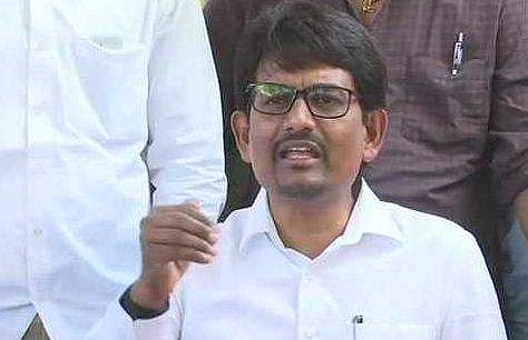 കോണ്‍ഗ്രസ് വിട്ട അല്‍പേഷ് താക്കൂര്‍ ഗുജറാത്തില്‍ ബിജെപിയുടെ സ്ഥാനാര്‍ത്ഥി