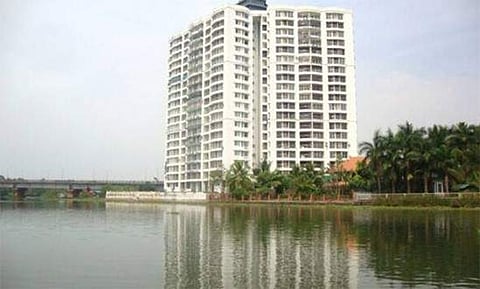 ക്യൂറേറ്റീവ് പെറ്റീഷൻ നൽകുമെന്ന് ഫ്ലാറ്റുടമകൾ ; സുപ്രിംകോടതി ഉത്തരവ് നടപ്പാക്കാതിരിക്കാനാവില്ലെന്ന് മന്ത്രി