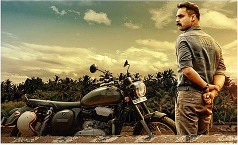 കിടിലൻ ലുക്കിൽ ടൊവിനോ; കാത്തിരിക്കാം എടക്കാട് ബറ്റാലിയന്‍ 06 