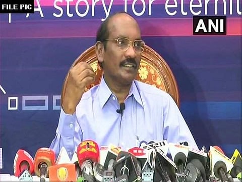 വിക്രം ലാന്‍ഡര്‍ കണ്ടെത്തി ; ഓര്‍ബിറ്റര്‍ ചിത്രങ്ങള്‍ പകര്‍ത്തിയെന്ന് ഐഎസ്ആര്‍ഒ