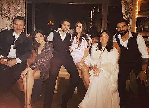 കോഹ് ലിയുടെ പുതുവത്സരാഘോഷം സെയ്ഫിനും കരീനയ്ക്കുമൊപ്പം; ആഘോഷങ്ങളില്‍ ആരാധകര്‍ക്കൊപ്പം സെവാഗും ധവാനും