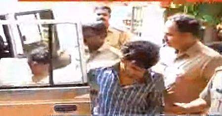 മലപ്പുറത്ത് സദാചാര പൊലീസ് ; സുഹൃത്തുക്കളായ ഡോക്ടര്‍മാരെ തടഞ്ഞ് ദൃശ്യങ്ങള്‍ പകര്‍ത്തി, പണം തട്ടി, അഞ്ചുപേര്‍ പിടിയില്‍