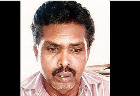 ഓഫീസ് റൂം വൃത്തിയാക്കാന്‍ നേരത്തെ വരണമെന്ന് ആവശ്യപ്പെട്ടു ; അഞ്ചാം ക്ലാസ് വിദ്യാര്‍ത്ഥിനികളെ ലൈംഗികമായി പീഡിപ്പിച്ചു, പ്യൂണ്‍ അറസ്റ്റില്‍