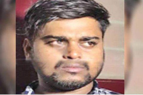 വാട്സാപ്പ് വഴി ഭാര്യയുടെ ഫോട്ടോ ഉപയോഗിച്ച് വ്യാജസന്ദേശം ; വര്‍ഗീയ ധ്രുവീകരണത്തിന് ശ്രമിച്ച യുവാവ് അറസ്റ്റിൽ