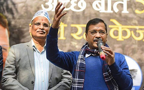 24 മണിക്കൂറും കുടിവെള്ളം; സൗജന്യ ബസ് യാത്ര; ലോകോത്തര നിലവാരമുള്ള വിദ്യാഭ്യാസം; ചേരിനിവാസികള്‍ക്ക് വീട്;  പത്തുവാഗ്ദാനങ്ങളുമായി കെജ് രിവാള്‍