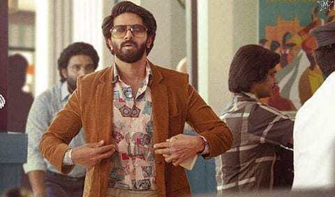 'പല നാടുകള്‍ പല നാളുകള്‍ പല രൂപങ്ങള്‍', ഞങ്ങൾ കണ്ടെടുത്ത സുകുമാരക്കുറുപ്പ്; സ്റ്റൈലിഷായി ദുൽഖർ