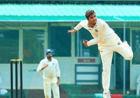 പതിവ് തെറ്റിക്കാതെ കേരളം, രണ്ടാം ഇന്നിങ്‌സിലും തകരുന്നു; തോല്‍വി മുന്‍പില്‍