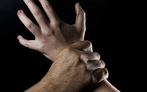 ദുബായ് മാളില്‍വച്ച് ഇന്ത്യക്കാരന്‍ യുവതിയെ കയറിപ്പിടിച്ചു; മൂന്ന് മാസം ജയില്‍ ശിക്ഷ; നാടുകടത്തും