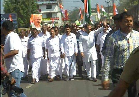 രാഹുല്‍ ഗാന്ധിയുടെ ലോങ്മാര്‍ച്ചിന് തുടക്കം; റാലിയില്‍ പങ്കെടുത്ത് പതിനായിരങ്ങള്‍