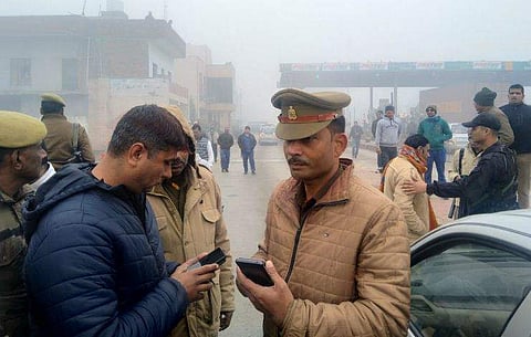 കണ്ണന്‍ ഗോപിനാഥന്‍ യുപി പൊലീസിന്റെ കസ്റ്റഡിയില്‍