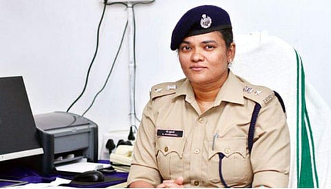 ജി പൂങ്കുഴലി