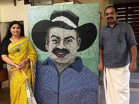 19,278 ബട്ടണുകള്‍; സത്യന്‍ അന്തിക്കാട് ചിത്രം തീര്‍ത്ത് ജീന നിയാസ്