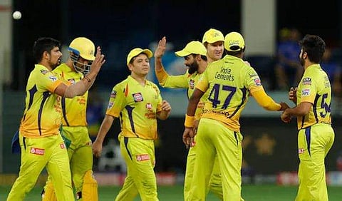 അവസാന നിമിഷം ചെന്നൈ സൂപ്പര്‍ കിങ്‌സ് പ്ലേഓഫില്‍ എത്തുമോ? ഒരു പ്രതീക്ഷയും വേണ്ടെന്ന് മുന്‍ താരം 