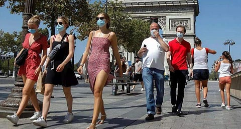 കോവിഡിന്റെ രണ്ടാം വ്യാപനം രൂക്ഷം ; യൂറോപ്പില്‍ നിയന്ത്രണങ്ങള്‍ കടുപ്പിച്ചു, ഫ്രാന്‍സില്‍ ആരോഗ്യ അടിയന്തരാവസ്ഥ, രാത്രി നിരോധനാജ്ഞ