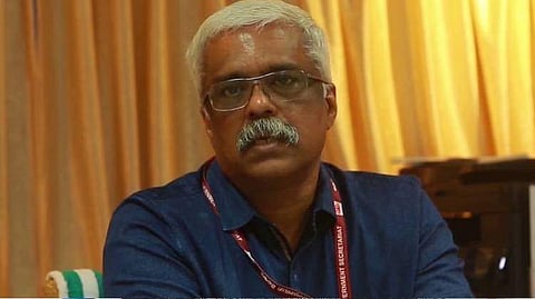 ശിവശങ്കറും ചാര്‍ട്ടേഡ് അക്കൗണ്ടന്റും തമ്മിലുള്ള വാട്‌സ്ആപ്പ് ചാറ്റ് പുറത്ത്; പണമിടപാടില്‍ ഇടപെട്ടില്ലെന്ന മൊഴി പൊളിഞ്ഞു