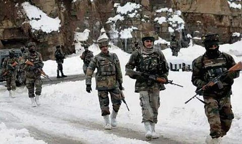 സമാധാനകാല പ്രവര്‍ത്തനങ്ങള്‍ നിര്‍ത്തിവെക്കാന്‍ സൈന്യത്തിന് നിര്‍ദേശം; യുദ്ധ സമാന സാഹചര്യമെന്ന് സംയുക്ത സൈനിക മേധാവി 