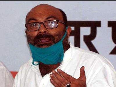 വീടു വളഞ്ഞ് പൊലീസ് ; യുപി കോണ്‍ഗ്രസ് അധ്യക്ഷന്‍ വീട്ടു തടങ്കലില്‍ 