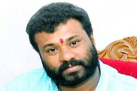 ആർഎൽവി രാമകൃഷ്ണന് അവസരനിഷേധം: മന്ത്രി എകെ ബാലൻ വിശദീകരണം തേടി