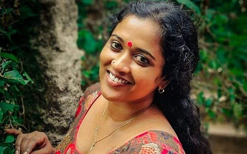 'എന്തൊരു കറുത്തതായിരുന്നു അവൾ, അയ്യേ വൃത്തികേട്'; നിറത്തിന്റെ പേരിൽ പരിഹാസം, മറുപടിയുമായി മഞ്ജു 