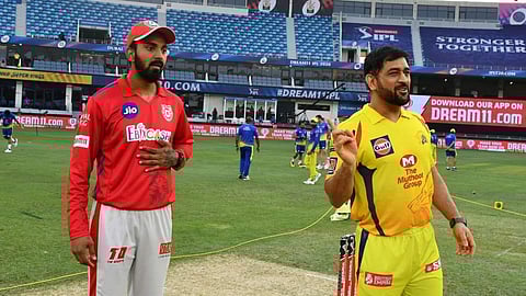 ടോസിൽ രാഹുൽ വീണു, ബാറ്റിങ്ങിന് അയച്ച് ധോനി